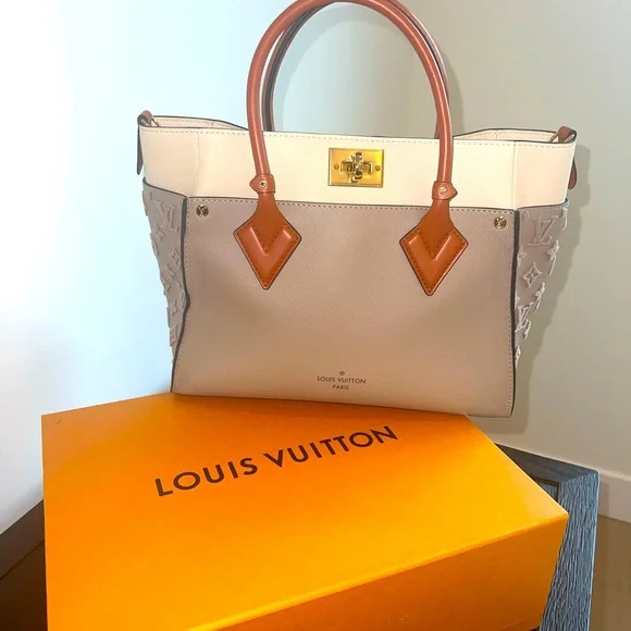 BRAND NEW MY SIDE MM Louis Vuitton bag. - Picture 3 of 10